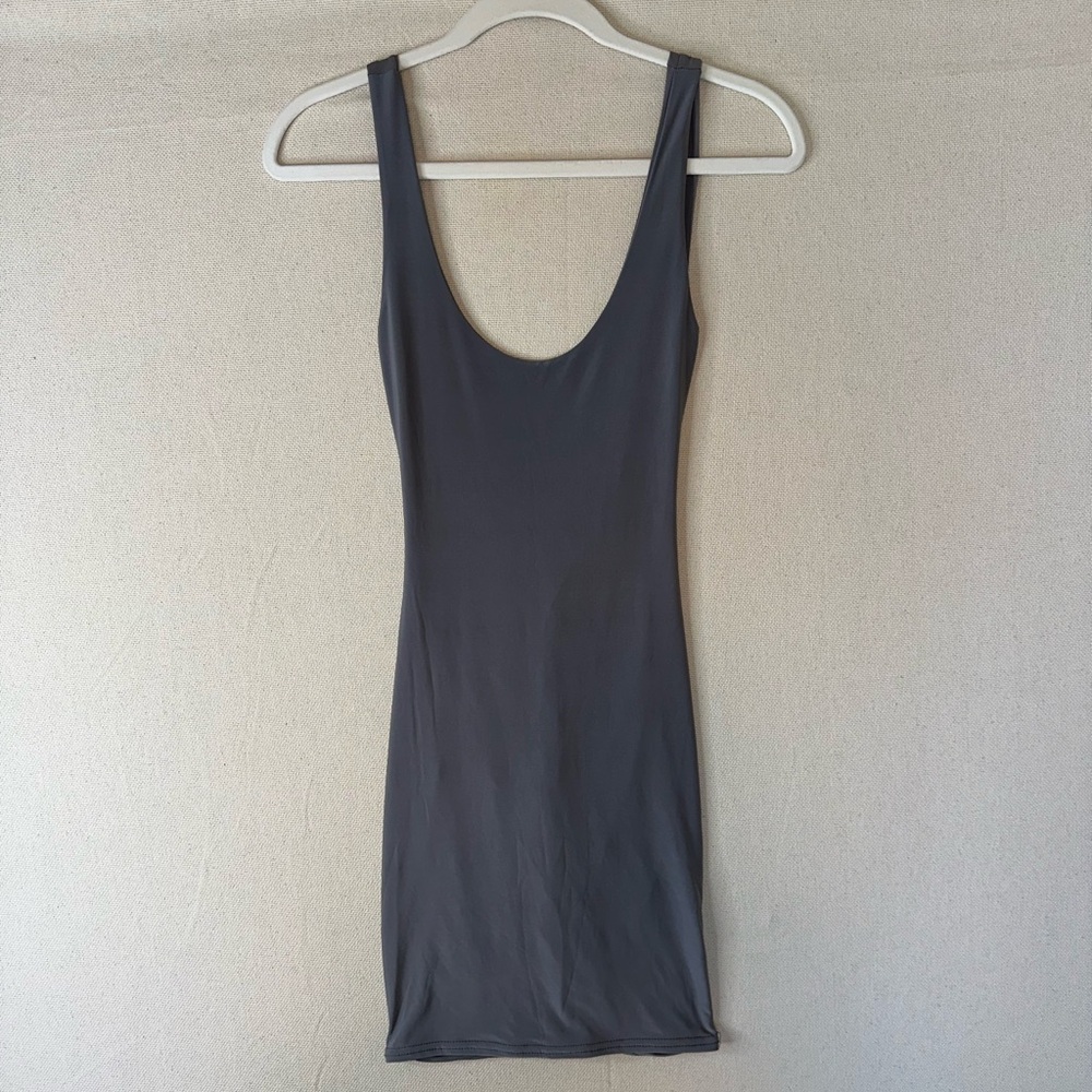 PrettyLittleThing NWT Charcoal Grey Slinky Ruched Back Bodycon Dress Size 4